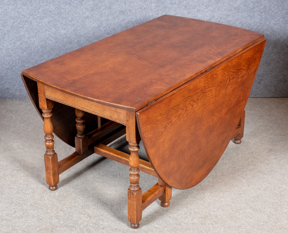 Large 8/10 seater Oak Gate Leg Table