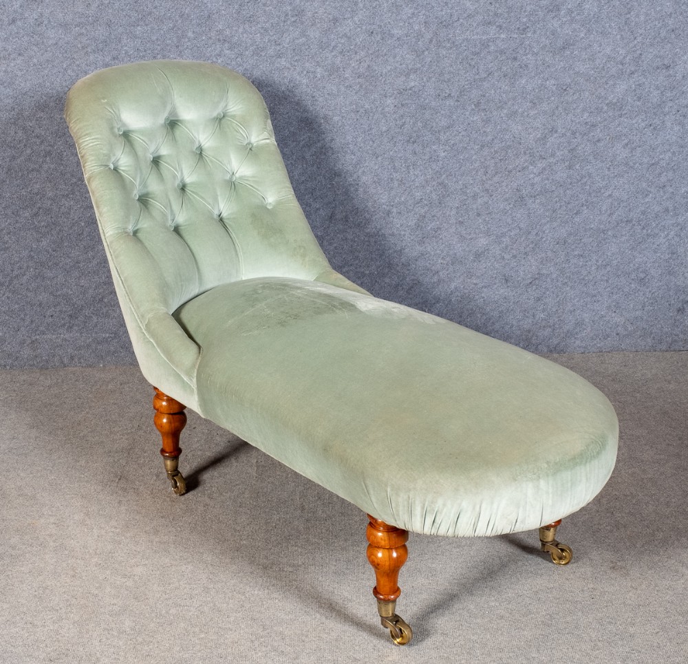 Victorian Daybed Chaise Longue for Re- Upholstery