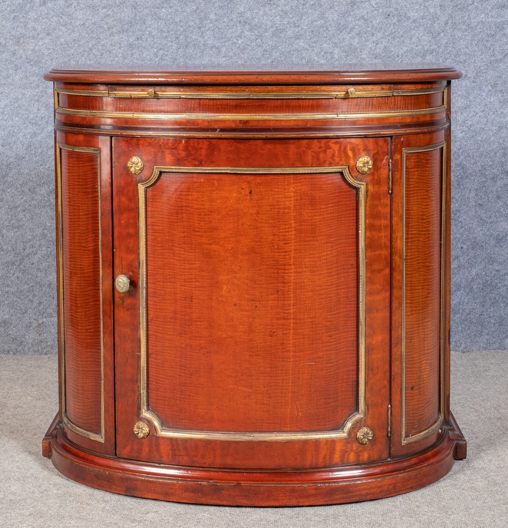Quality Bow Fronted Mahogany Side Cabinet