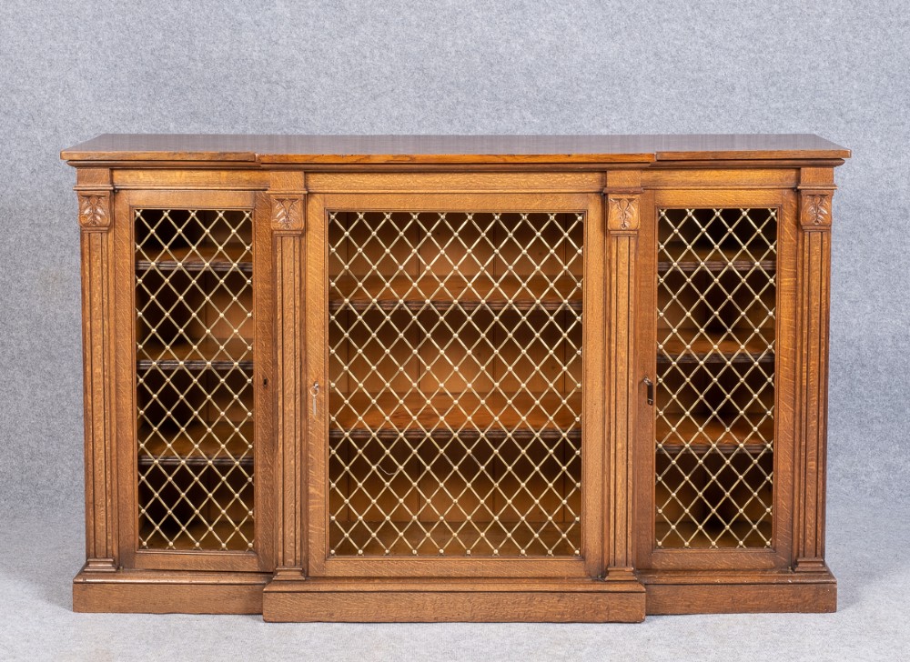 Superb Oak Breakfront Bookcase