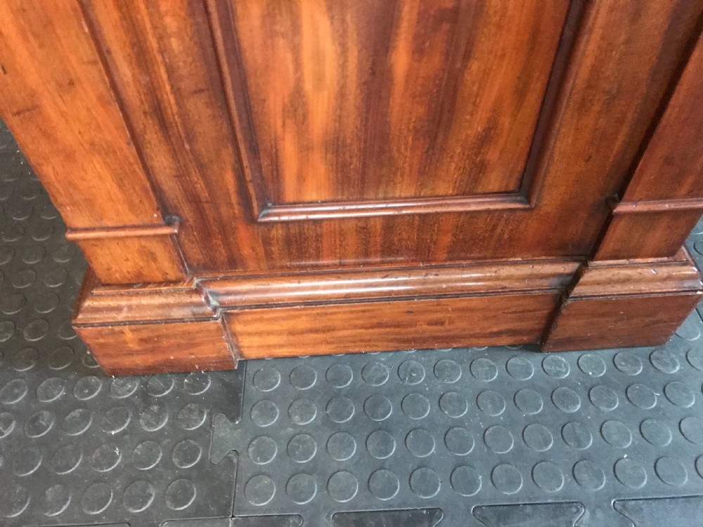 Superb Victorian Mahogany Sideboard View IX