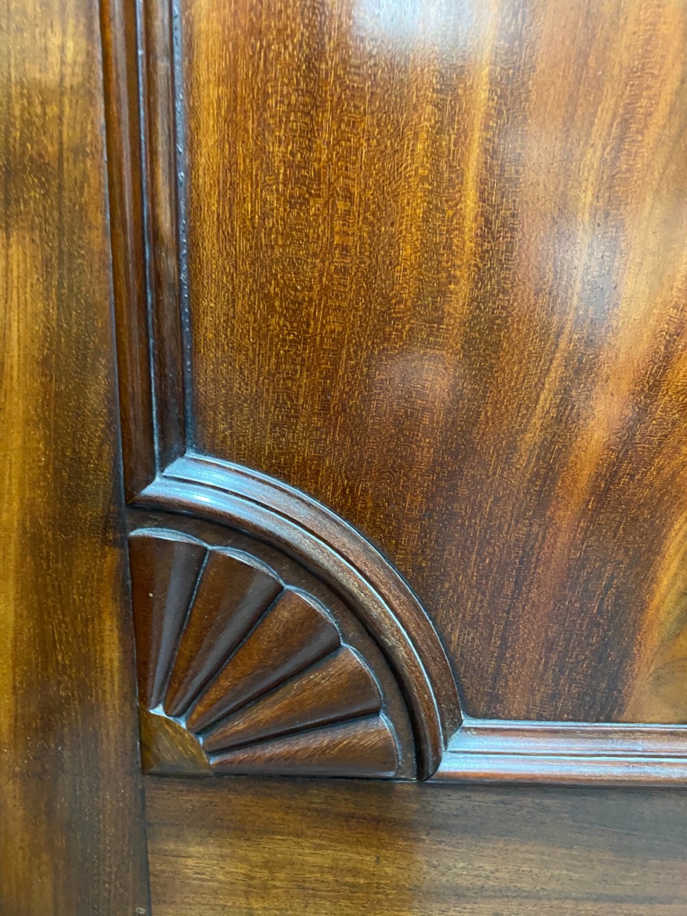 Superb Quality William IV Linen Press View XII