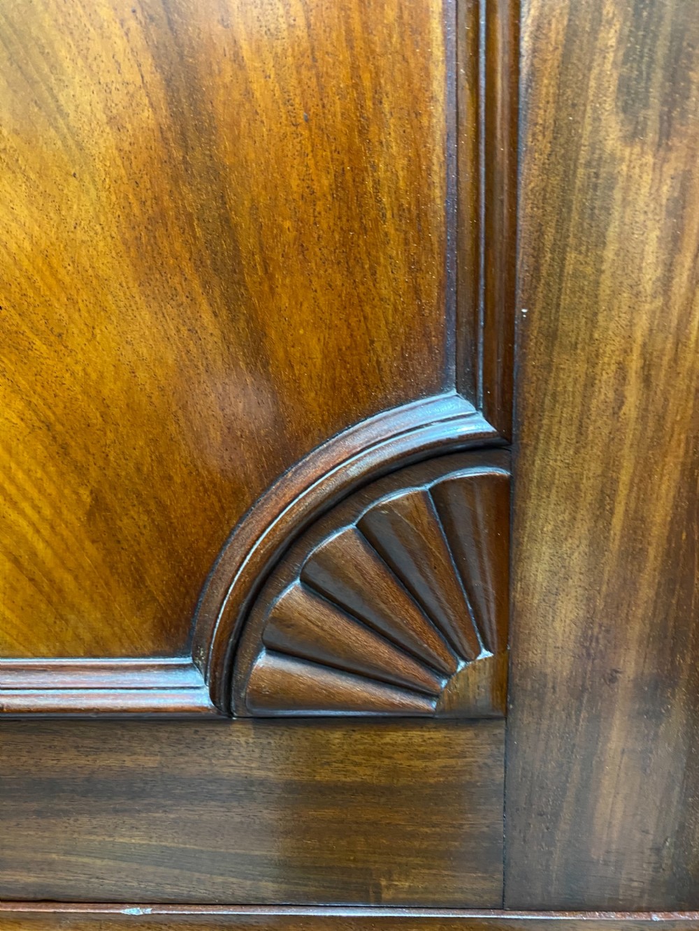 Superb Quality William IV Linen Press View II