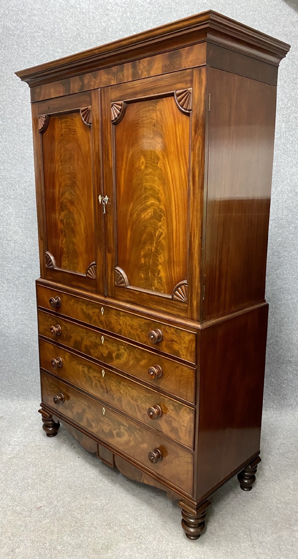 Superb Quality William IV Linen Press