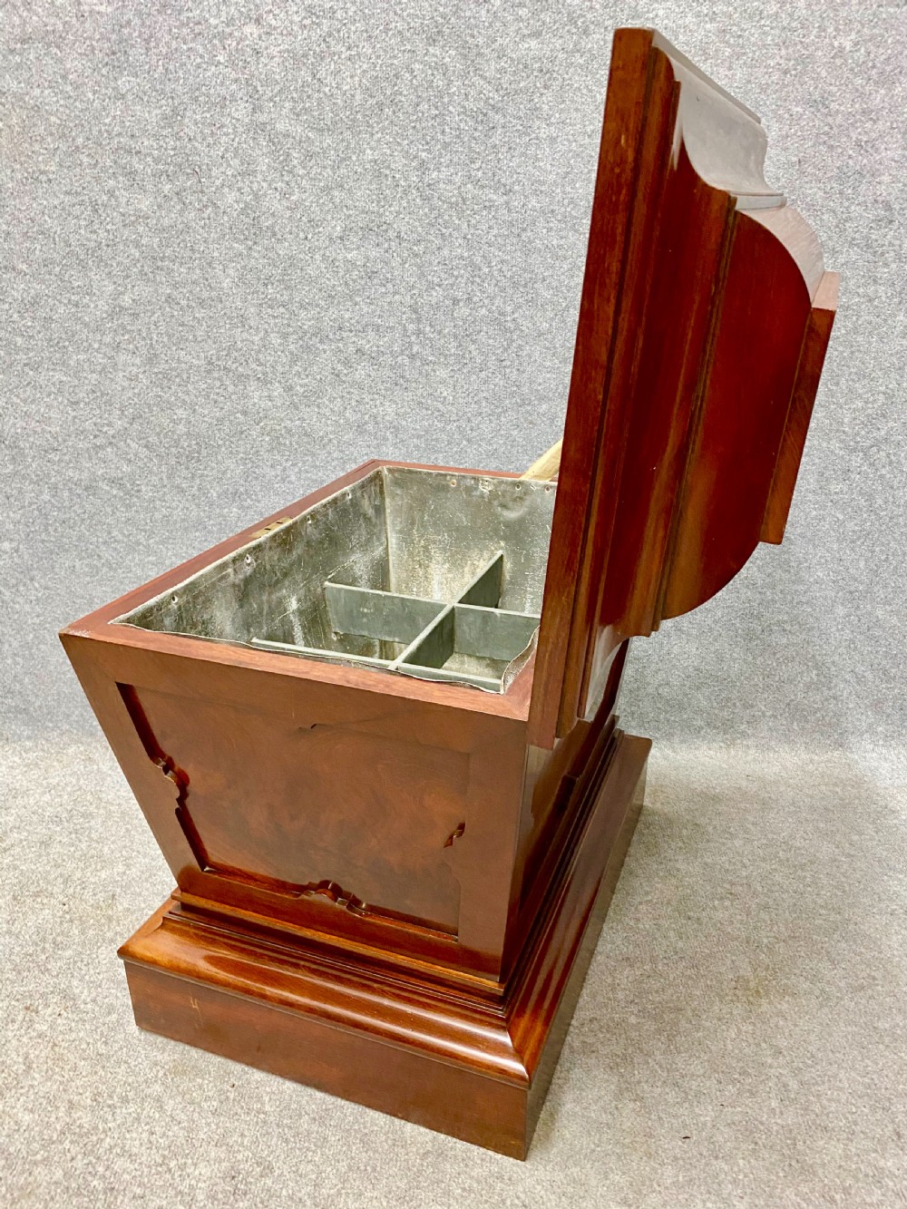 Good Quality Antique Mahogany Cellarette View VIII