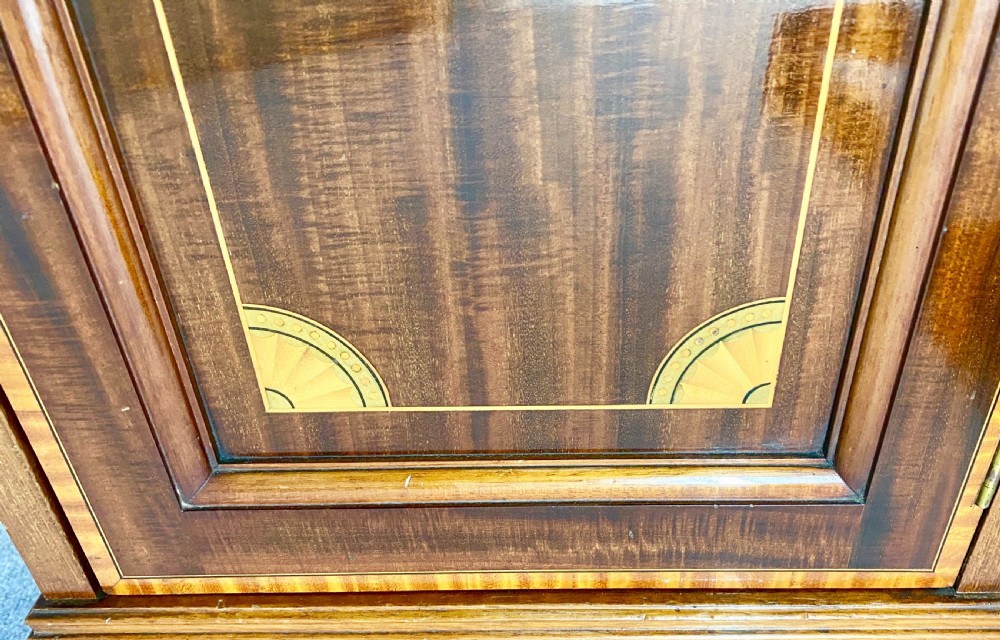 Fine Quality Edwardian Bedside Cabinet View IX