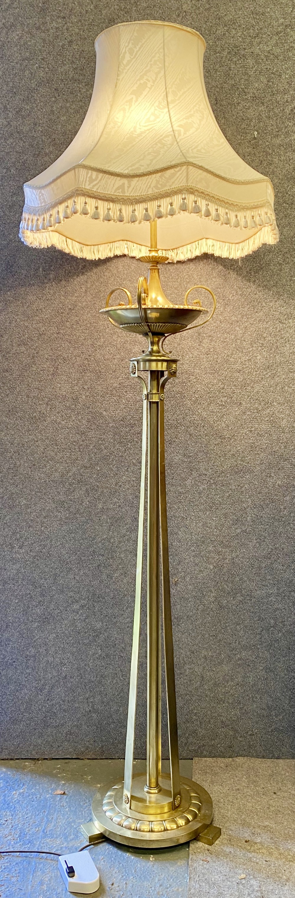 Superb Edwardian Adam Style Brass Standard Lamp
