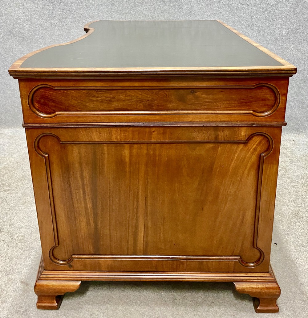 Super Quality Edwardian Mahogany Pedestal Desk View IV