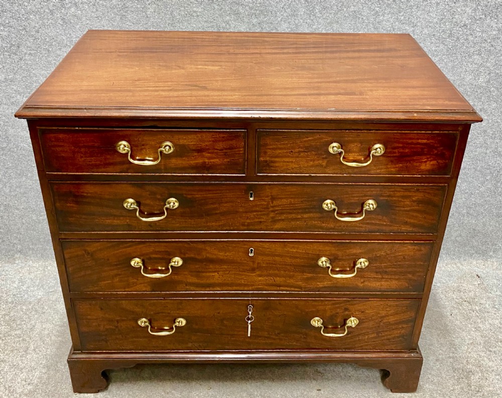 Good George III Mahogany Chest of Drawers View IV