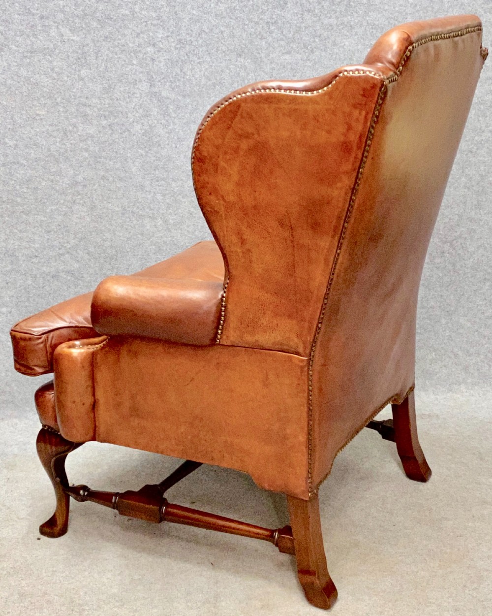Superior Quality Leather Armchair View VII