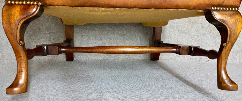 Superior Quality Leather Armchair View VIII