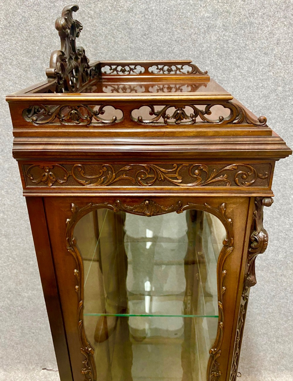 Fine Edwards And Roberts Display Cabinet View IX