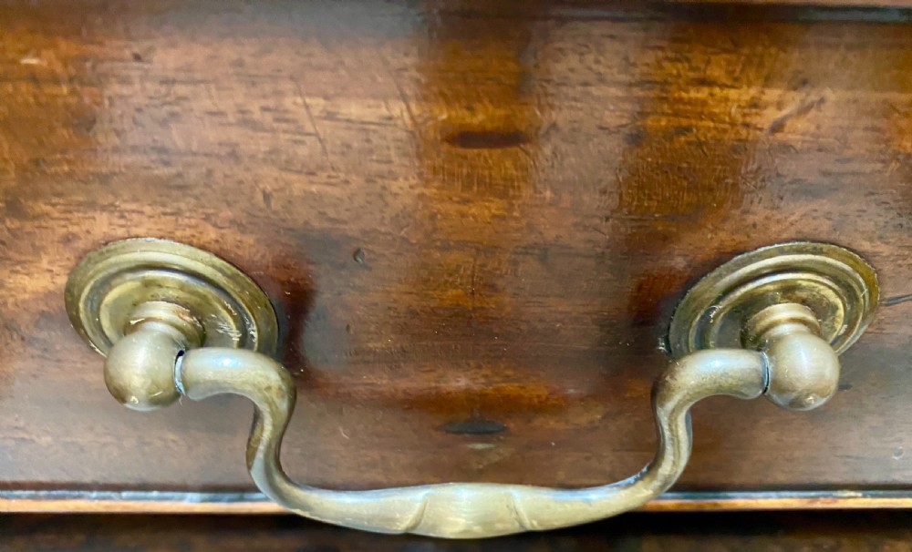 Good George III Mahogany Bachelors Chest of Drawers View II
