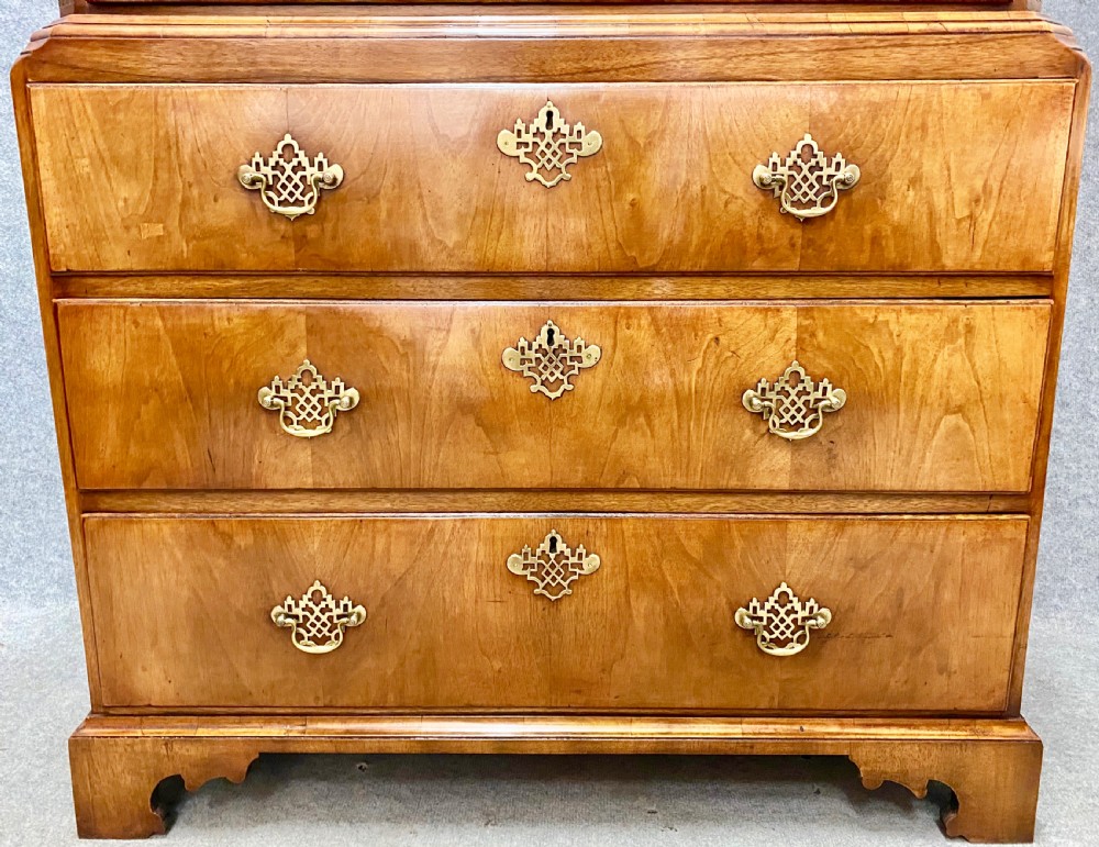 18th.Century Walnut Tall boy Chest on Chest View VII