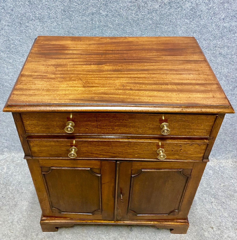 George III Mahogany Bedside Chest View V