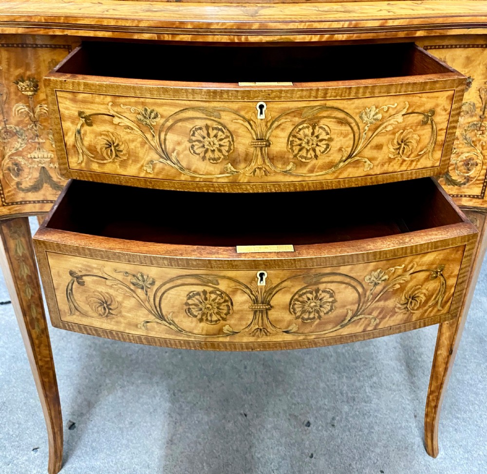 Fine Sheraton Revival Satinwood and Inlaid Display Cabinet View XIV