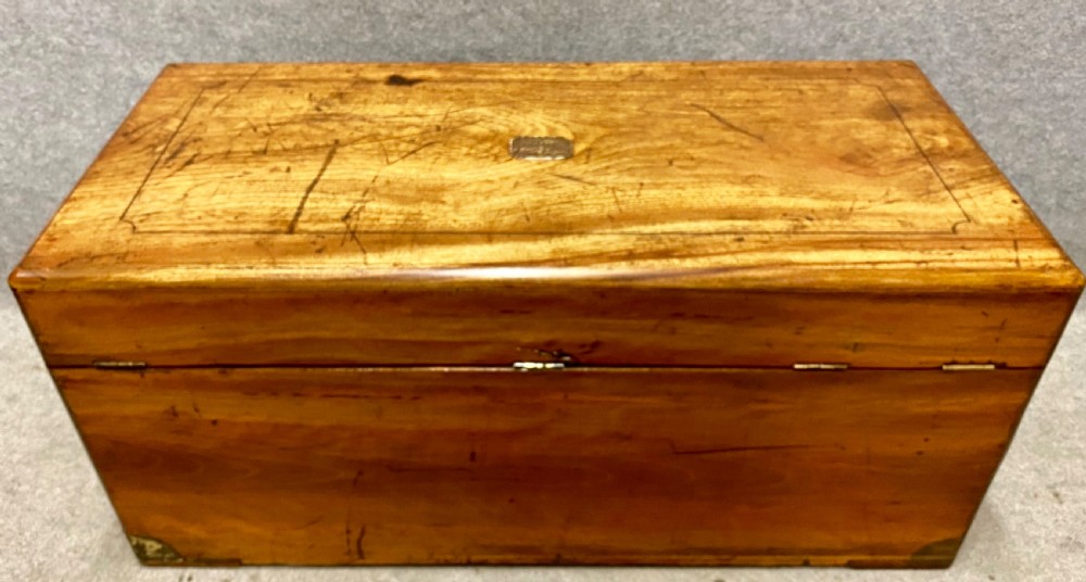 Anglo-Indian Camphor Campaign Trunk View V