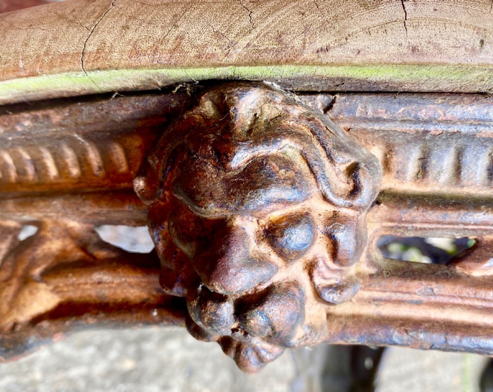 Victorian Britania Pub Table View V
