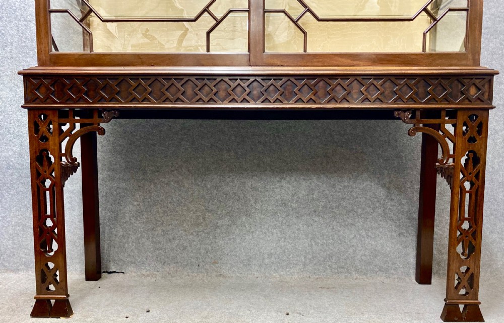 Fine Chinese Chippendale Style Mahogany Display Cabinet View IX