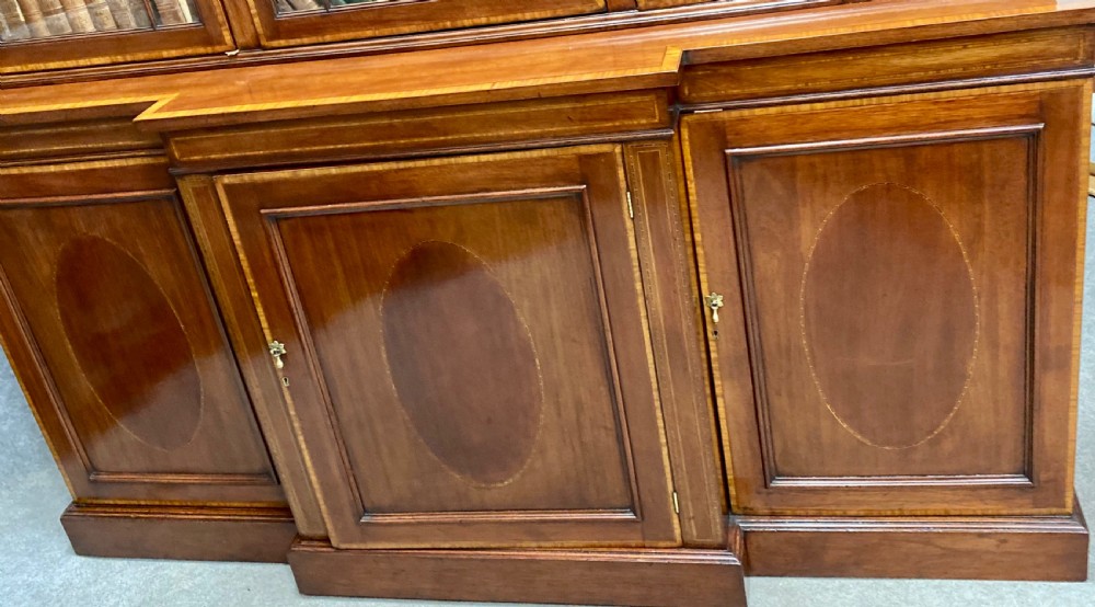 Edwardian Mahogany and Inlaid Breakfront Bookcase View VIII