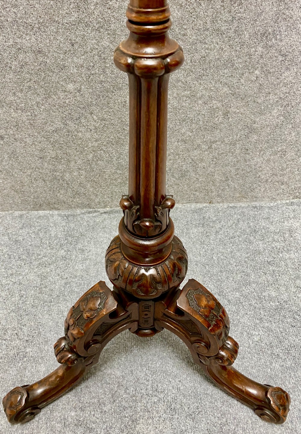 Good Quality Victorian Pole Screen View V