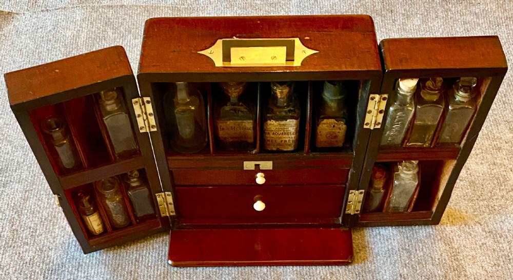 Small 19th. Century Apothercary Chest View VI
