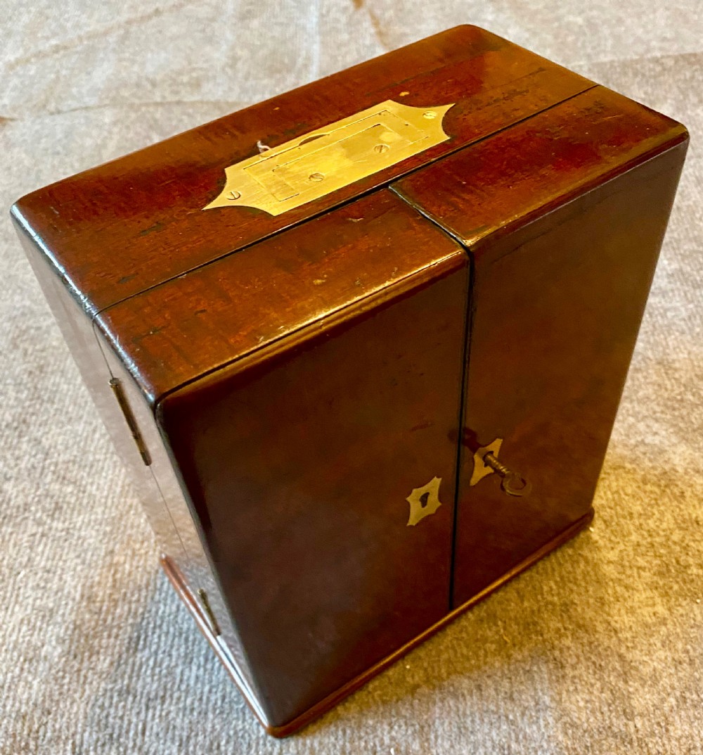 Small 19th. Century Apothercary Chest View VIII