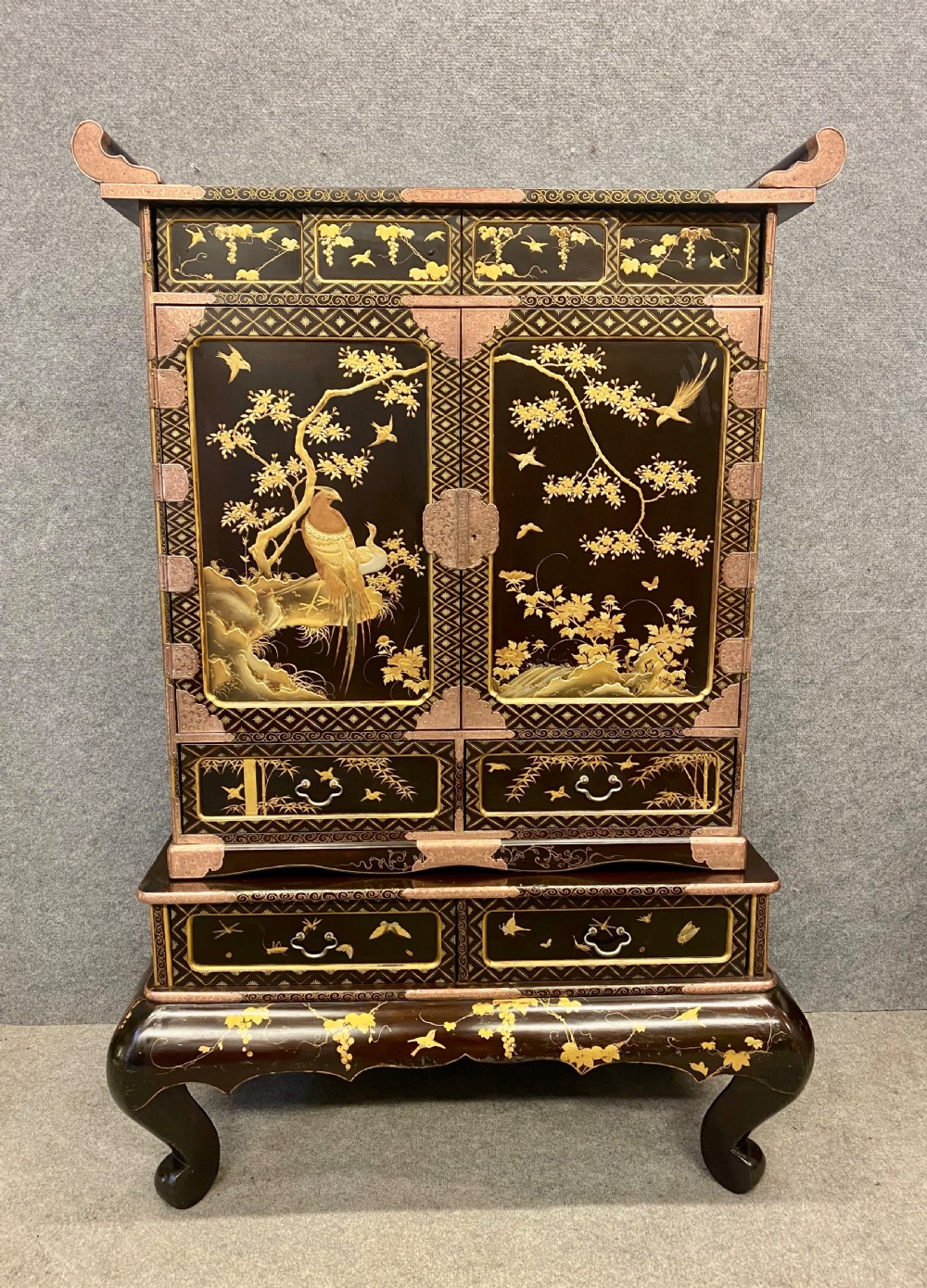 Fine Meiji Period Lacquer Shodana Cabinet