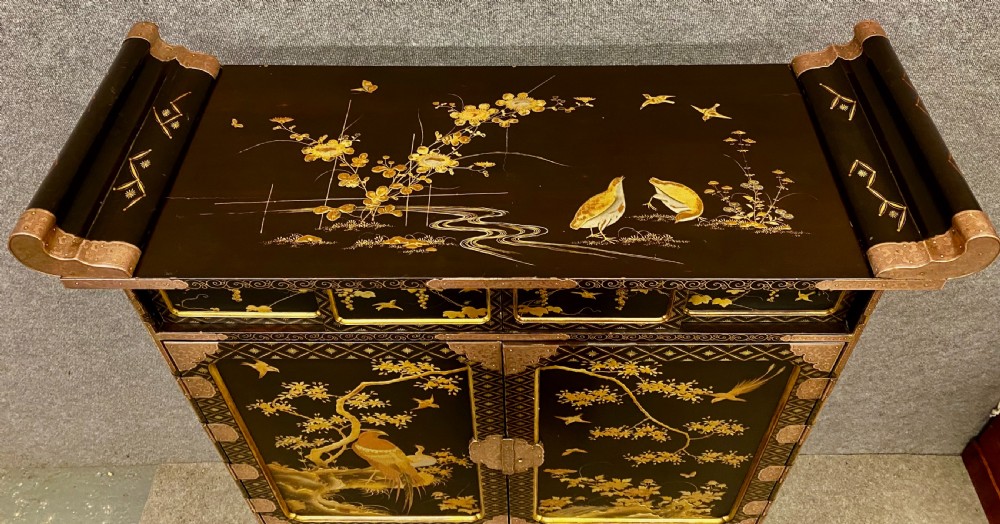 Fine Meiji Period Lacquer Shodana Cabinet View IX