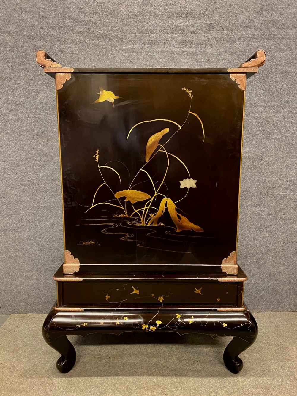 Fine Meiji Period Lacquer Shodana Cabinet View XVII
