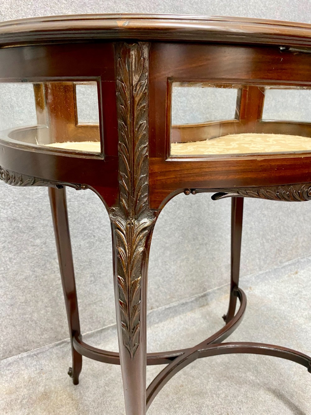 Edwardian Kidney Shaped Bijouterie Cabinet View V