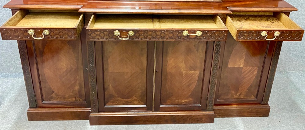 Good Quality Chippendale Style Mahogany Breakfront Bookcase View IV