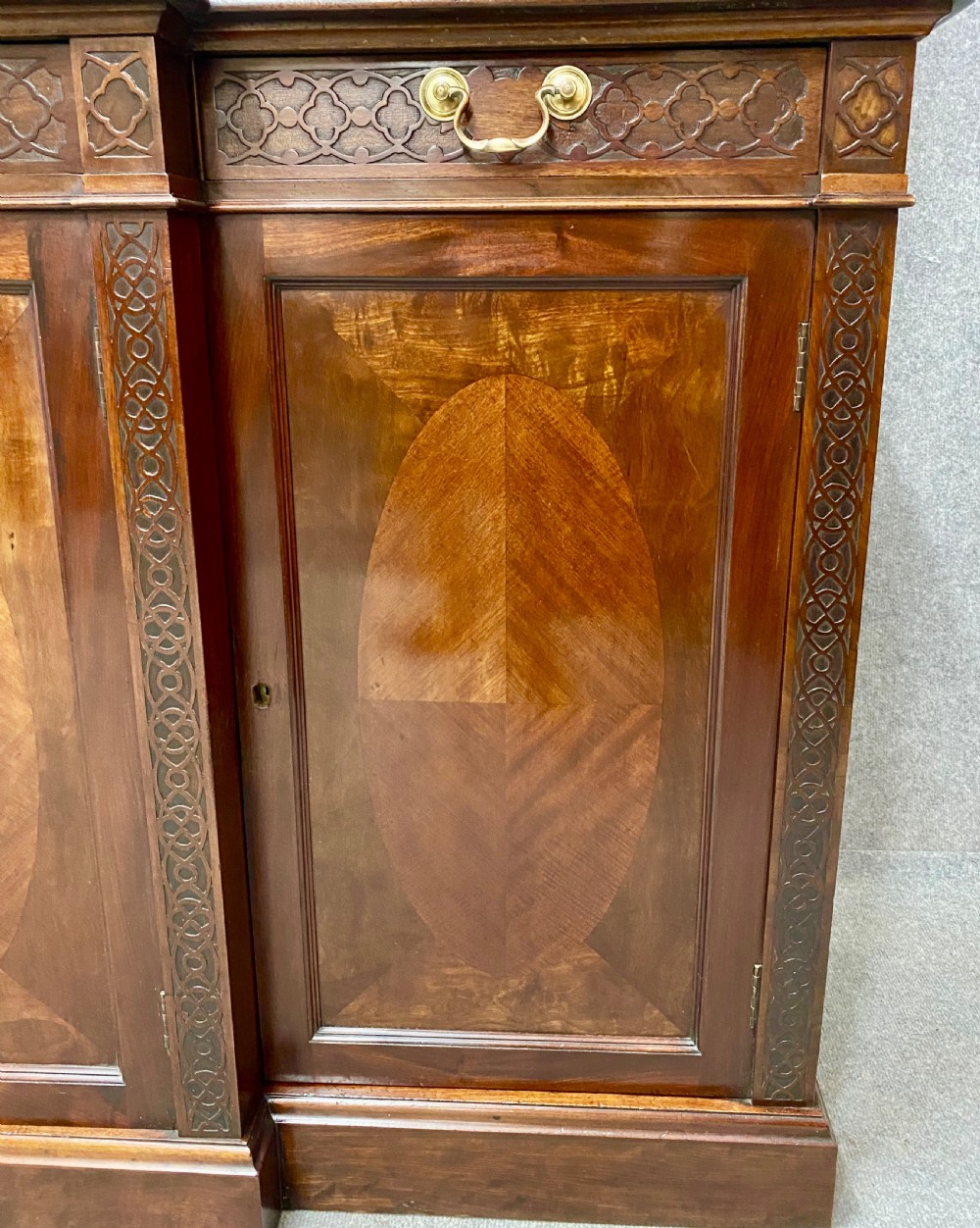 Good Quality Chippendale Style Mahogany Breakfront Bookcase View VIII