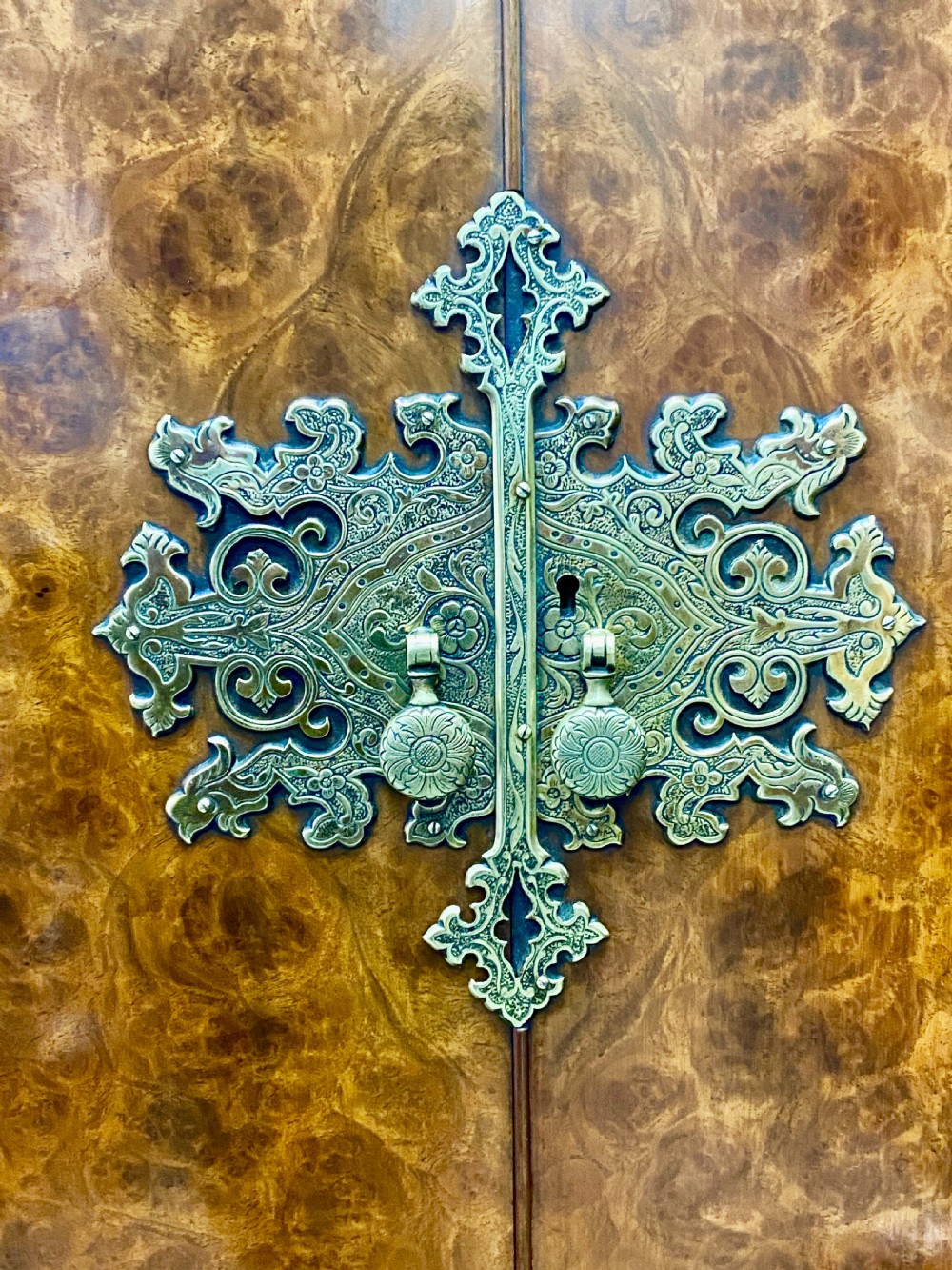 Good Quality Burr Walnut Cocktail Cabinet View VII