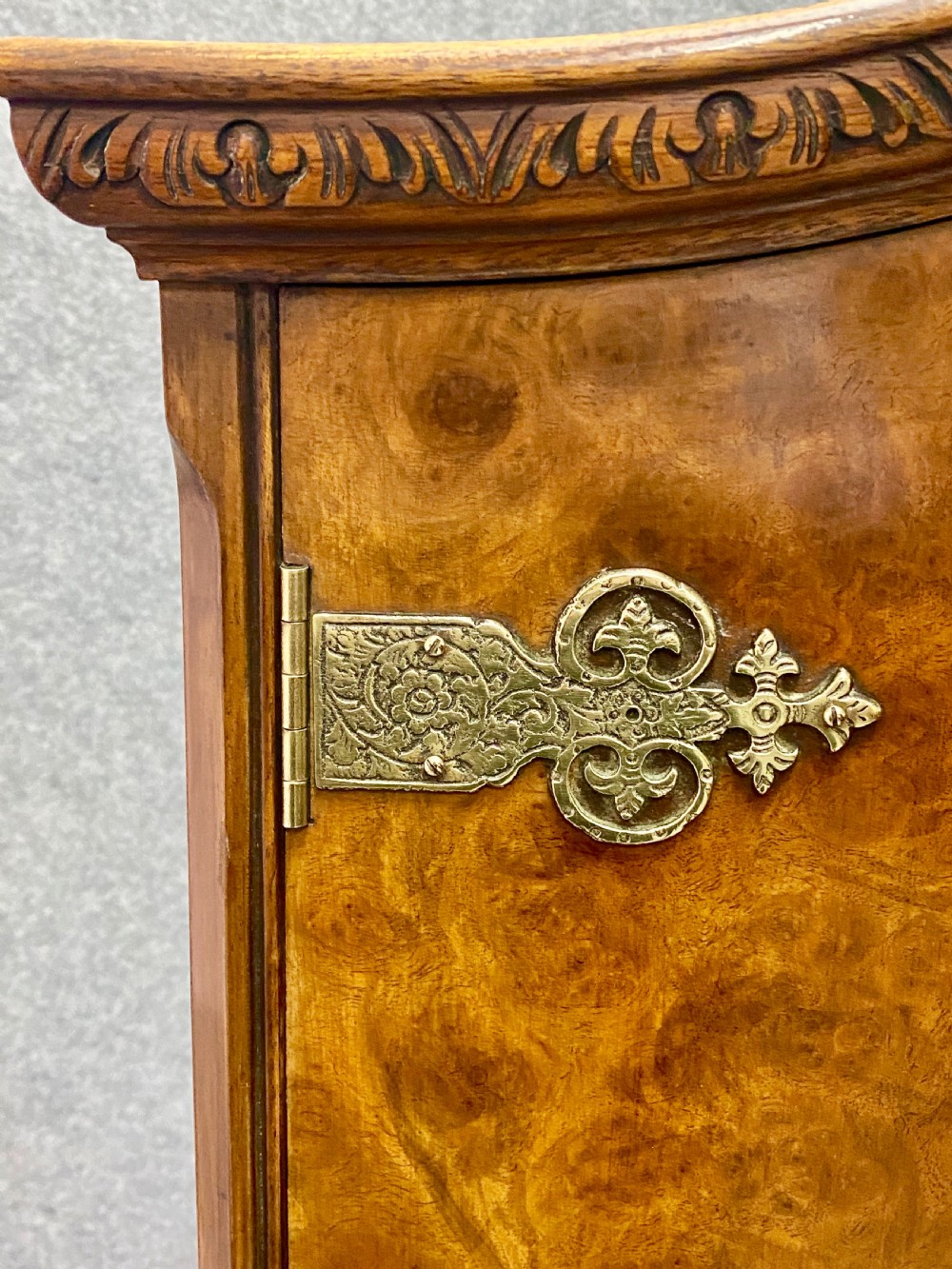 Good Quality Burr Walnut Cocktail Cabinet View VIII
