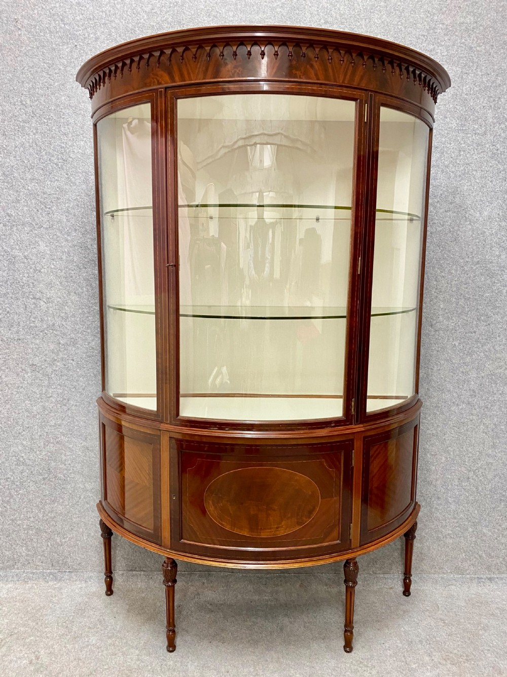 Fine Quality Mahogany & Inlaid Demi Lune Display Cabinet