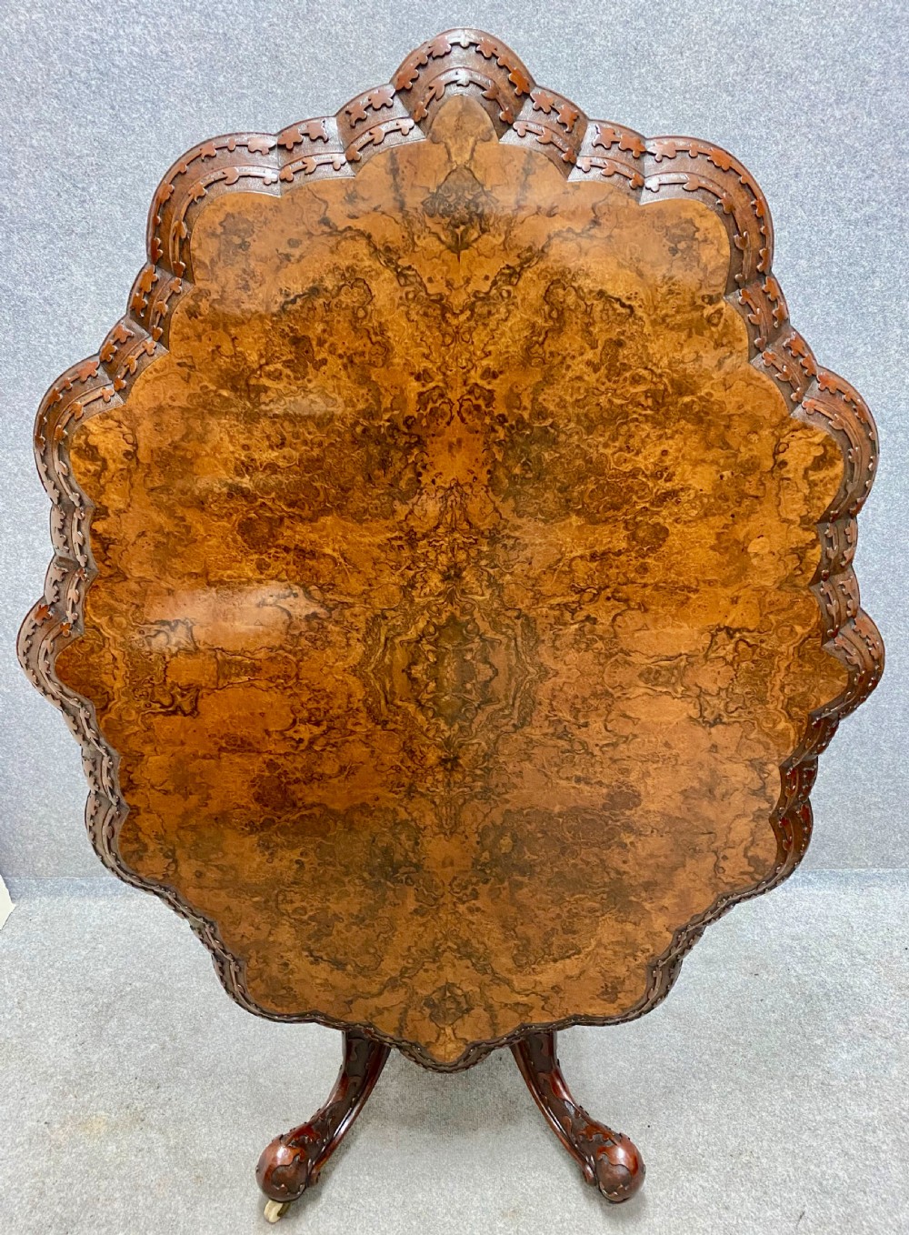 Fine Irish Antique Burr Walnut Centre Table