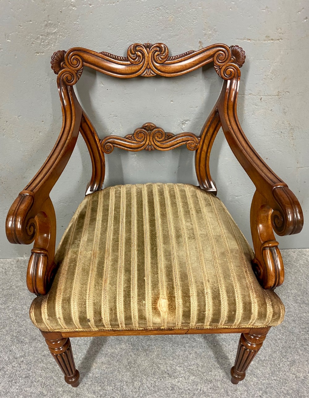 Superb Pair of George III Chairs Attributed To Gillows of Lancaster View V