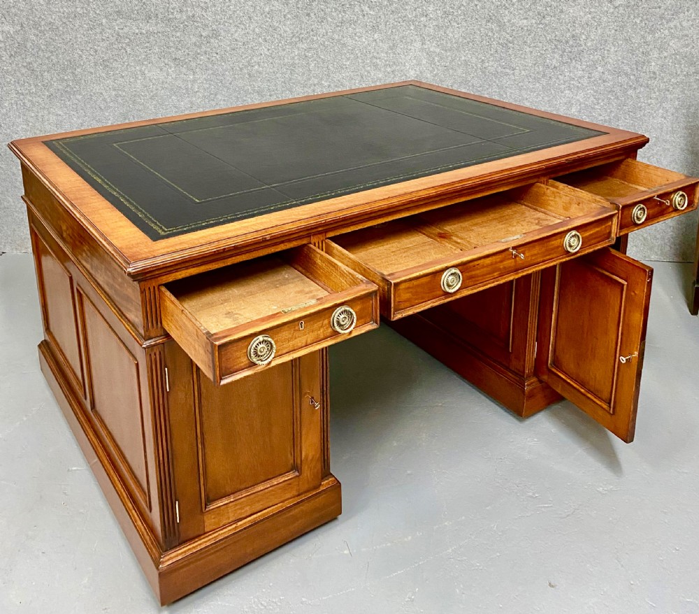 Quality Large Victorian Mahogany Partners Desk View IX