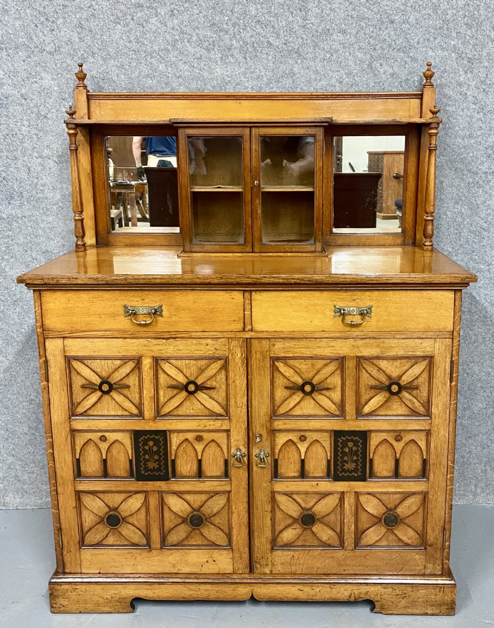 Unusual Arts and Crafts Golden Oak Sideboard