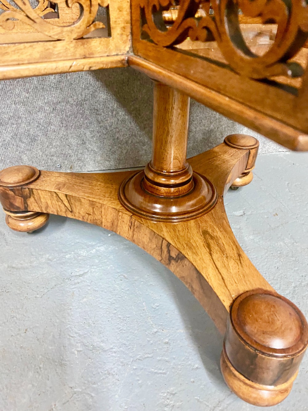 Antique Good Quality Revolving Book Table View V