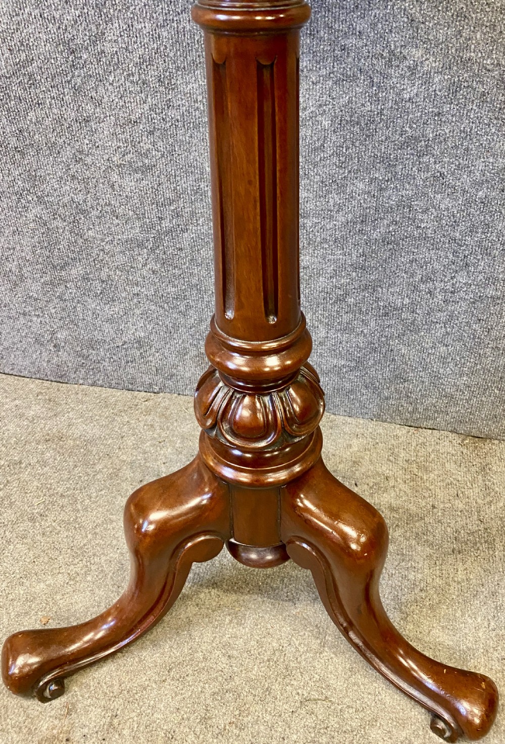 Good Quality Victorian Shaving Stand View VIII