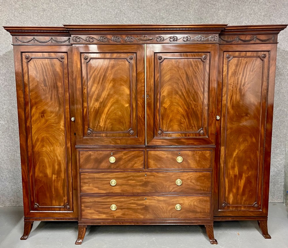 Fine George III Breakfront Linen Press Wardrobe