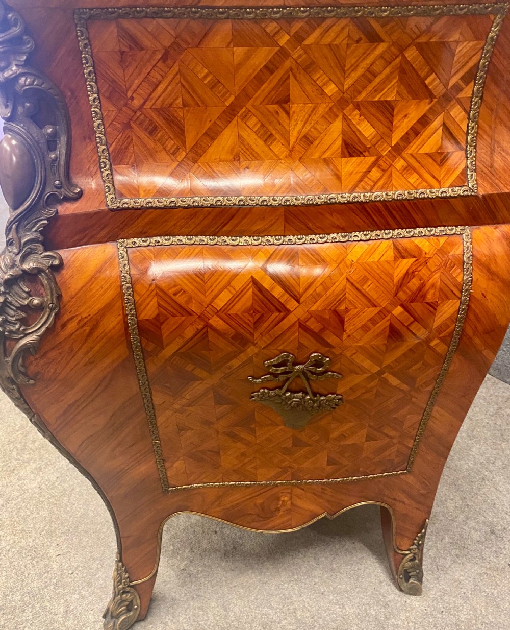 Substantial French Kingwood Commode Chest of Drawers View V