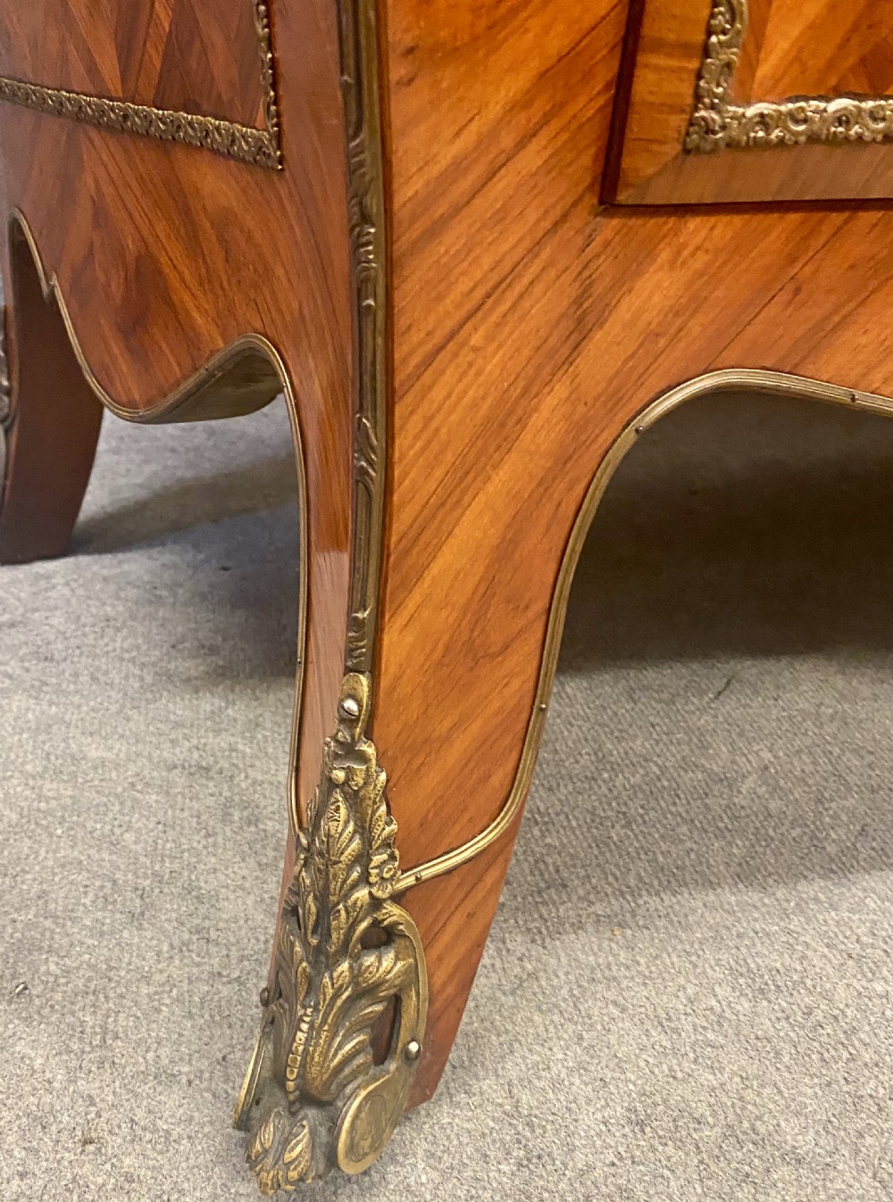 Substantial French Kingwood Commode Chest of Drawers View XI