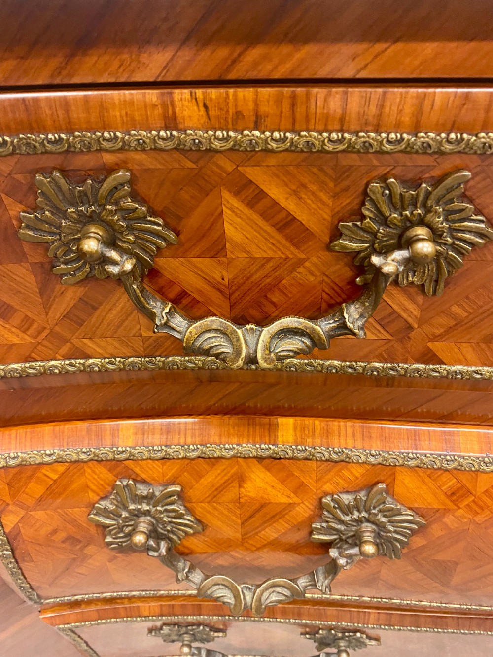 Substantial French Kingwood Commode Chest of Drawers View XIV