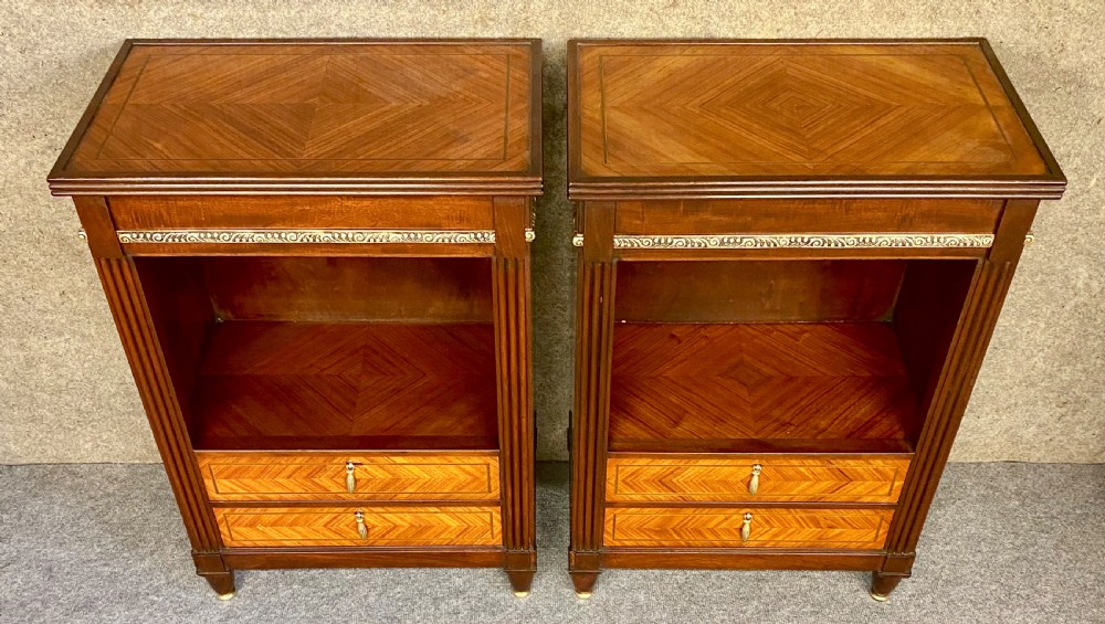 Good Quality Pair of Kingwood Lamp Tables/ Bedside Cabinets View VII