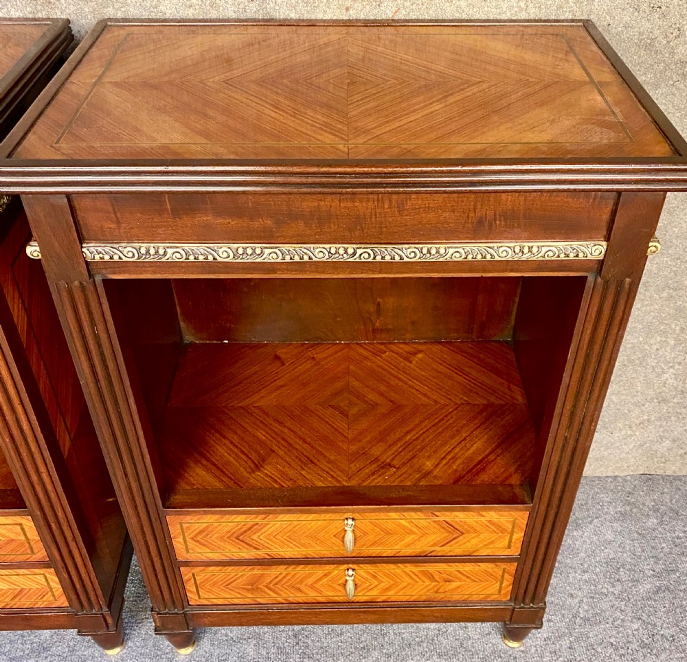 Good Quality Pair of Kingwood Lamp Tables/ Bedside Cabinets View VIII