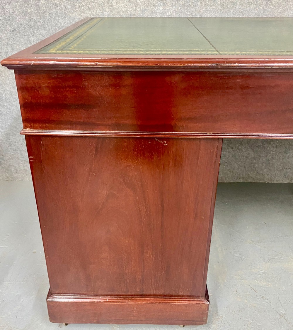 Good Quality Antique Mahogany Pedestal Desk View VIII