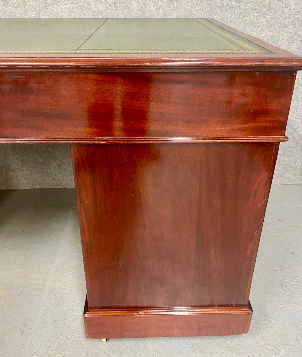 Good Quality Antique Mahogany Pedestal Desk View IX